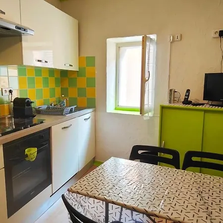 Charming In The Historic Heart Appartement *